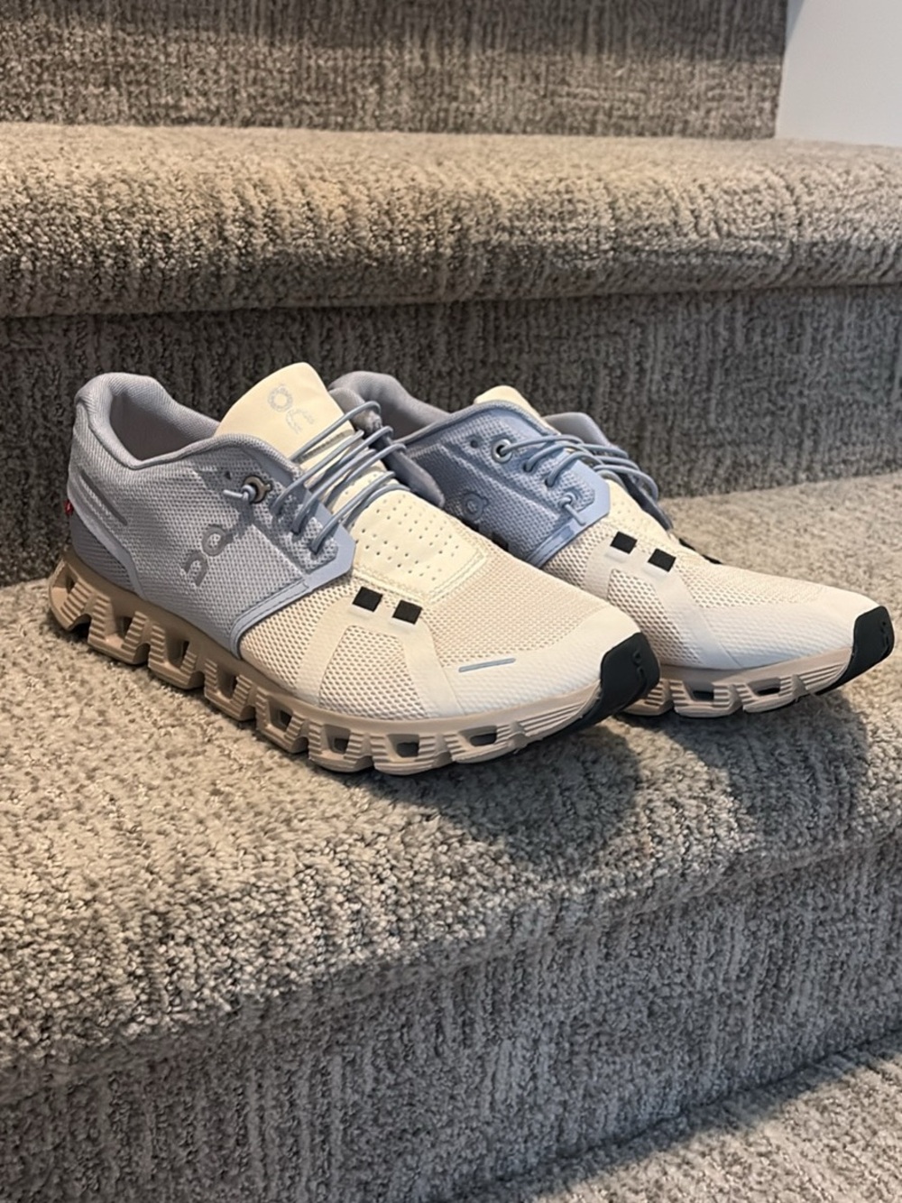 On Cloud 5 Women’s Athletic Running Sneaker - Blue/Tan - Size 9